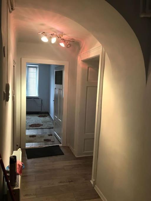 R Castle - 2 Room Apartment Braşov Dış mekan fotoğraf